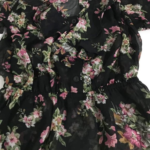 🍒5/$20🍒YDE Black Floral Ruffle Blouse - Picture 5 of 6
